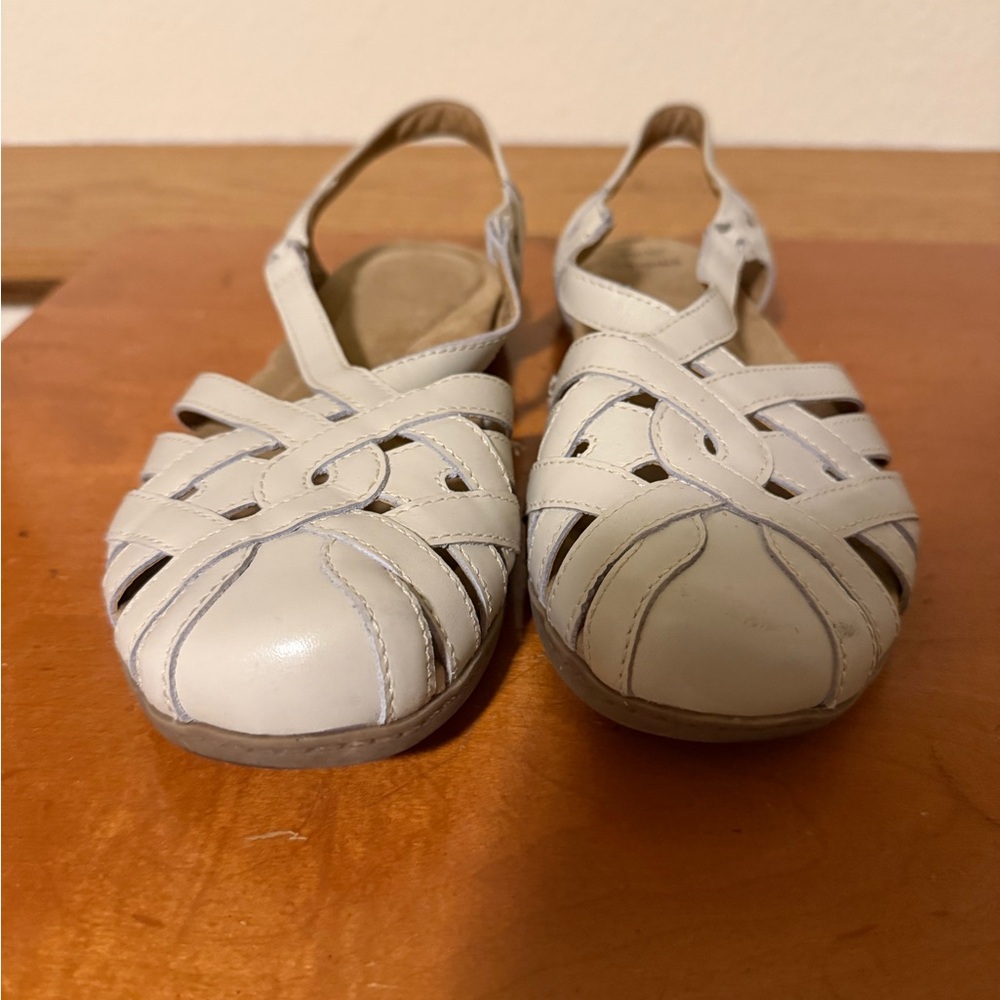 Women’s Earth Origins White Sandals